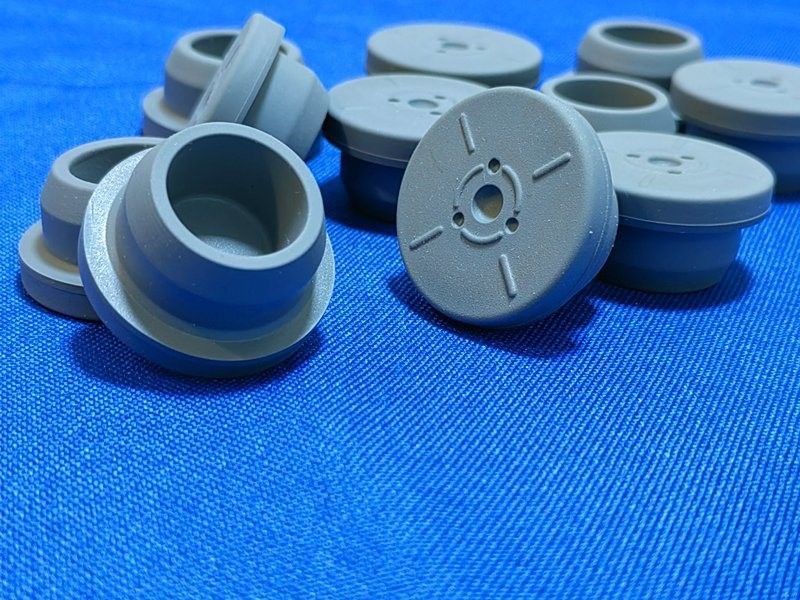 13mm 20mm 32mm Sử dụng y tế Màu xanh Xám Lyophilization Butyl cao su nút cho lọ thủy tinh Glass Infusion chai