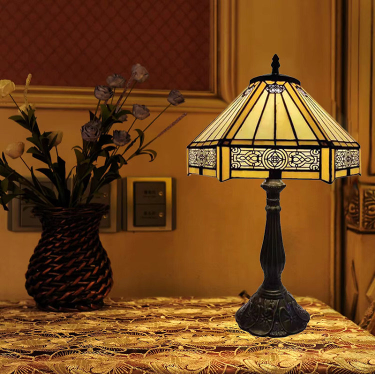 30cm Studio Hexagon Retro phòng ngủ ấm áp Nhà Đèn trang trí thủ công Nghệ thuật màu kính Thổ Nhĩ Kỳ Đèn bàn sang trọng