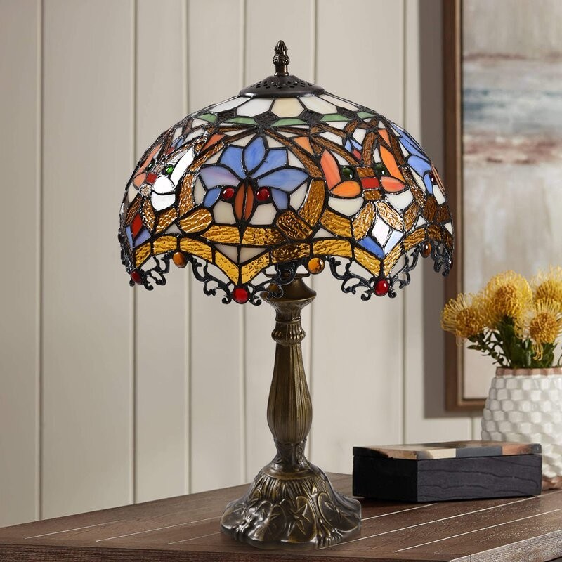 12 inch Châu Âu Mỹ Pastoral Retro Elk kính màu Đèn bàn Phòng khách Phòng ngủ Bên cạnh nghệ thuật Đèn bàn quà